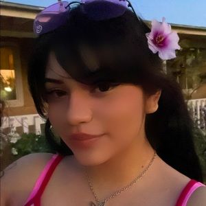 Meet your Posher, Nadine